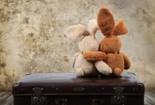 Immer wieder verliebt in einen unerreichbaren Partner: Pech oder Muster?