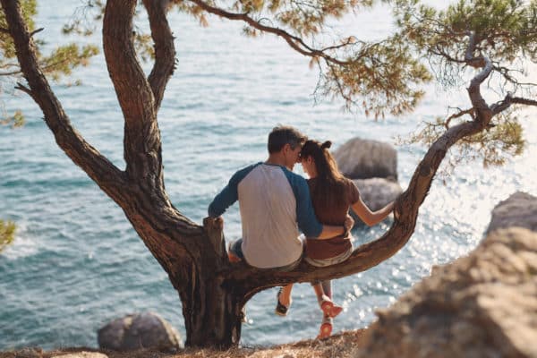 Neue Dating-Phänomene? Was Es Mit Ghosting, Benching & Co Auf Sich Hat