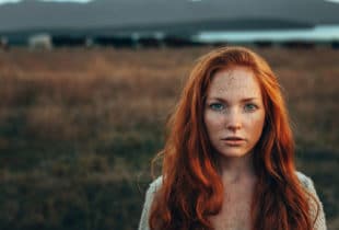 Was er sagt und was er wirklich meint. Männer und Frauen verstehen sich häufig falsch. Ein Leitfaden und Übersetzung für die Kommunikation in Beziehungen